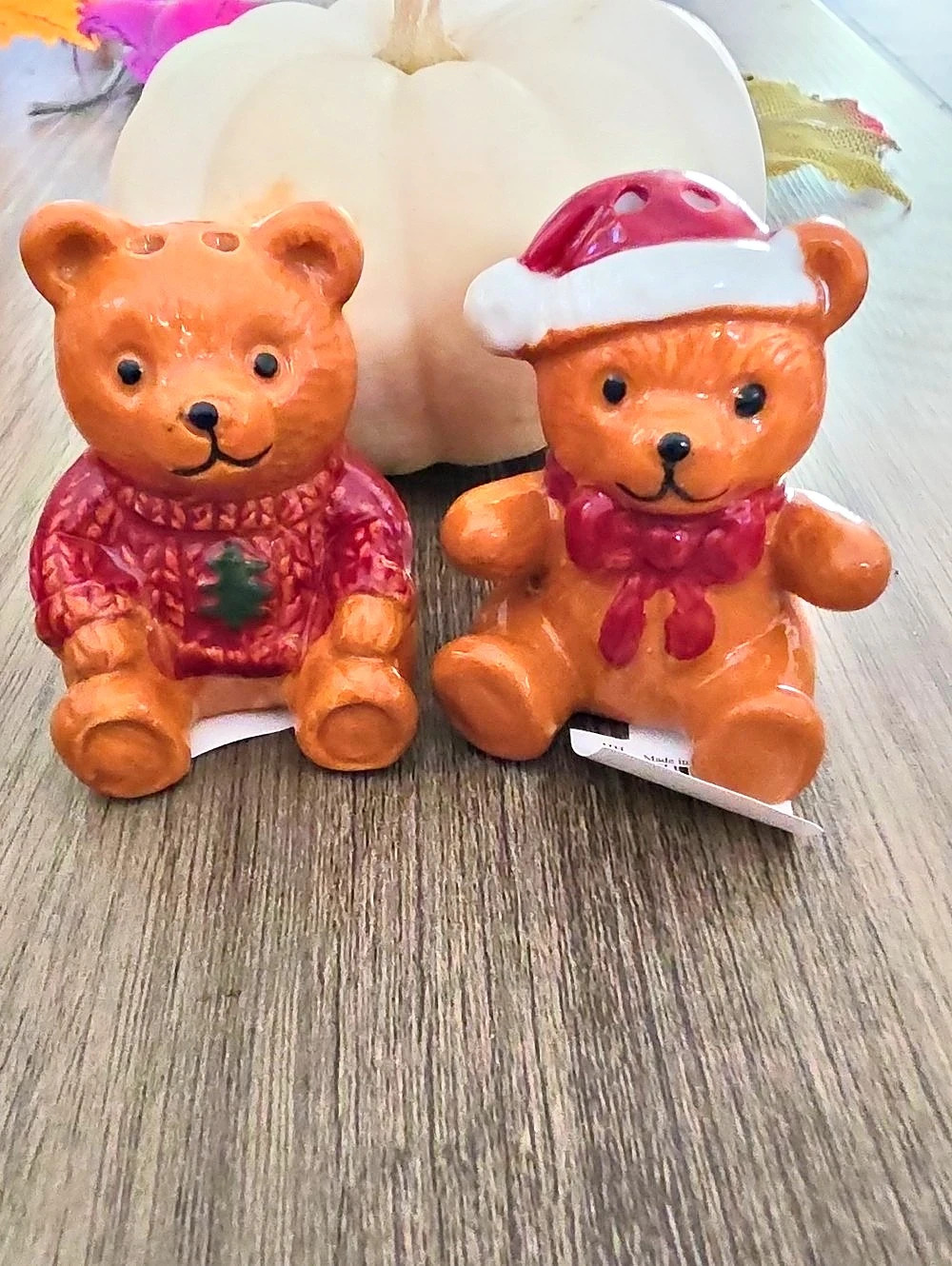 Christmas Bear Figurine Salt & Pepper  Set Brown & Red